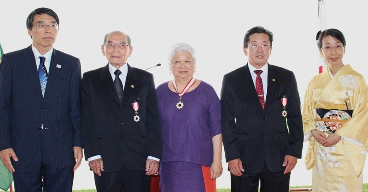 Professora Tae Suzuki na condecoração - Foto: embaixada do Japão