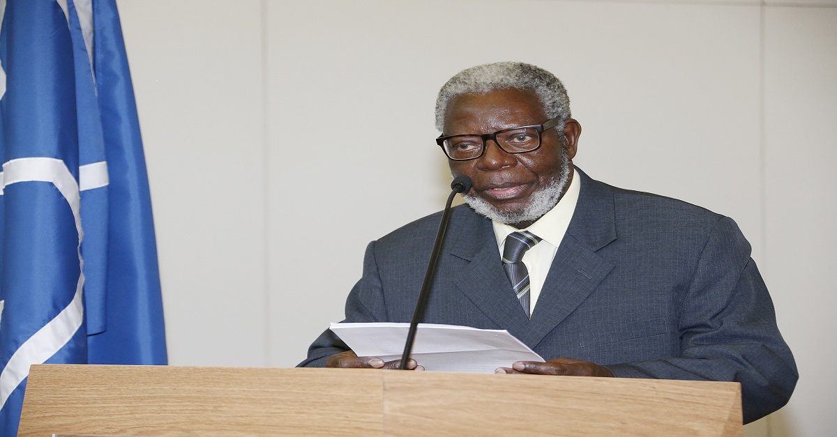 professor Kabengele Munanga discursando