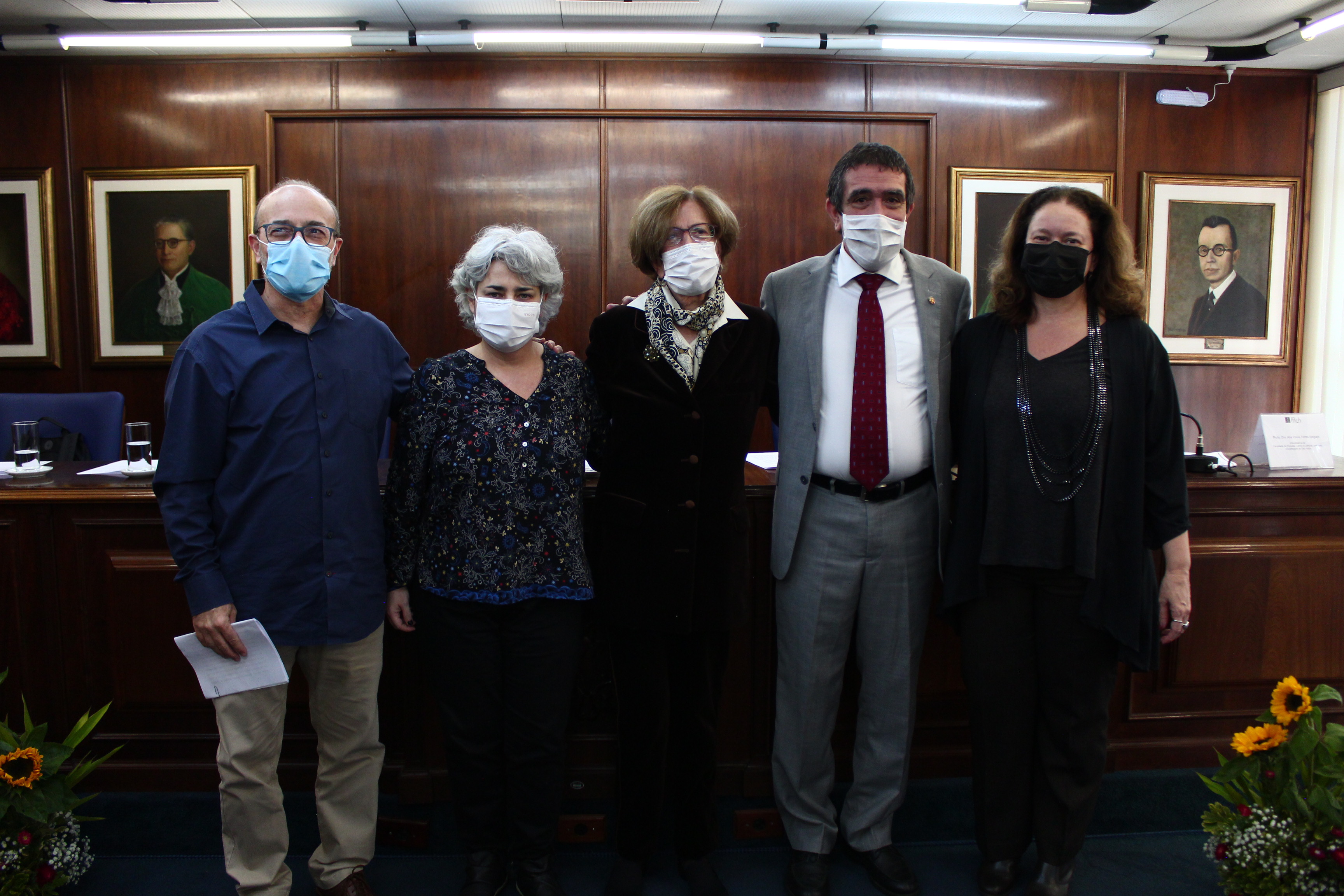 Mesa da cerimônia de outorga do título de Professora Emérita à Maria Helena Rolim Capelato